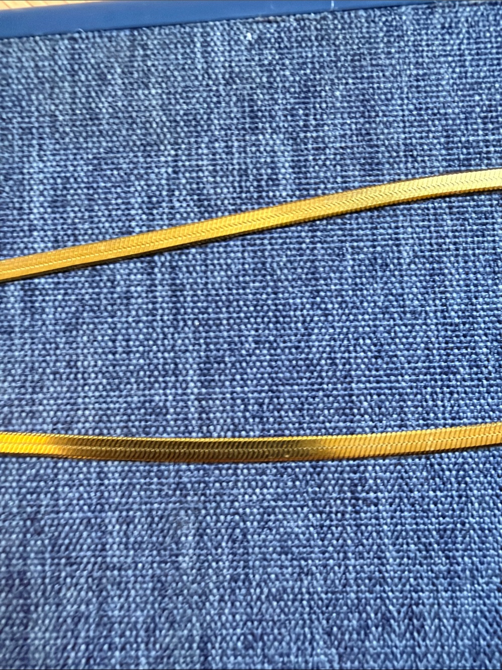 Gold-Tone Ribbon Chain Necklace Like New